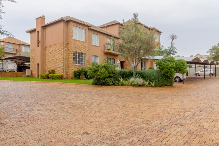 2 Bedroom Property for Sale in Sugar Bush Estate Gauteng