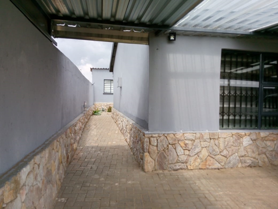 2 Bedroom Property for Sale in Kwa Thema Gauteng