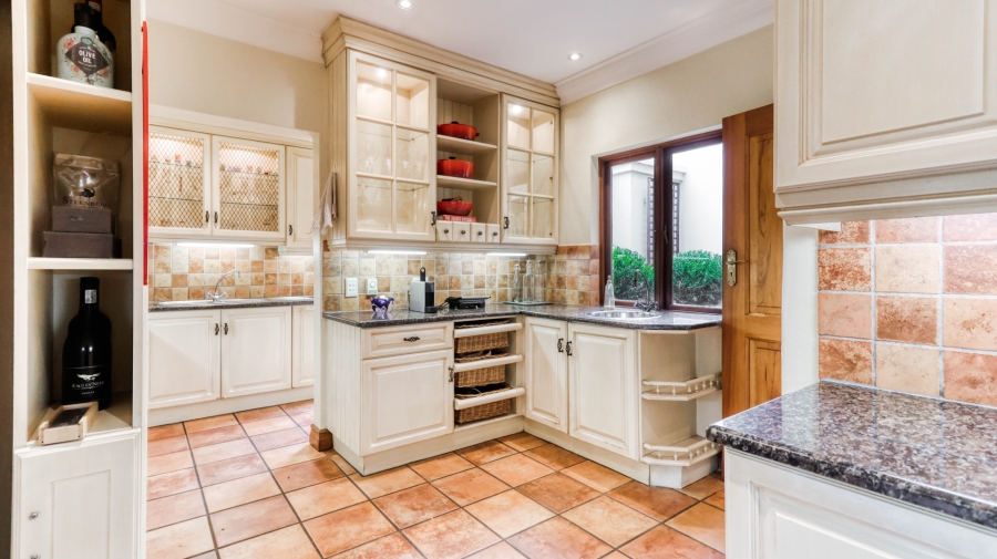 5 Bedroom Property for Sale in Dainfern Golf Estate Gauteng