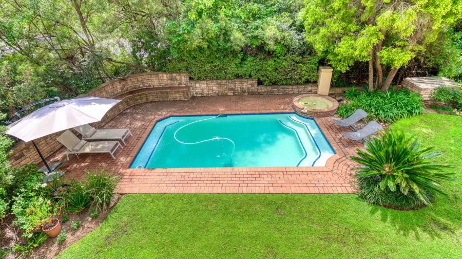 5 Bedroom Property for Sale in Dainfern Golf Estate Gauteng
