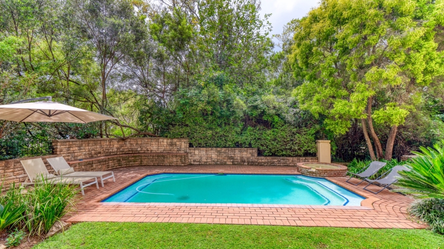 5 Bedroom Property for Sale in Dainfern Golf Estate Gauteng