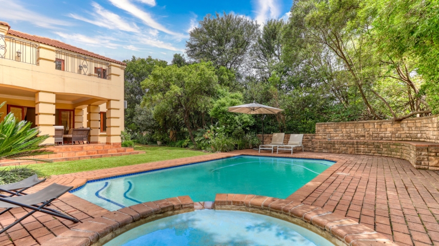 5 Bedroom Property for Sale in Dainfern Golf Estate Gauteng