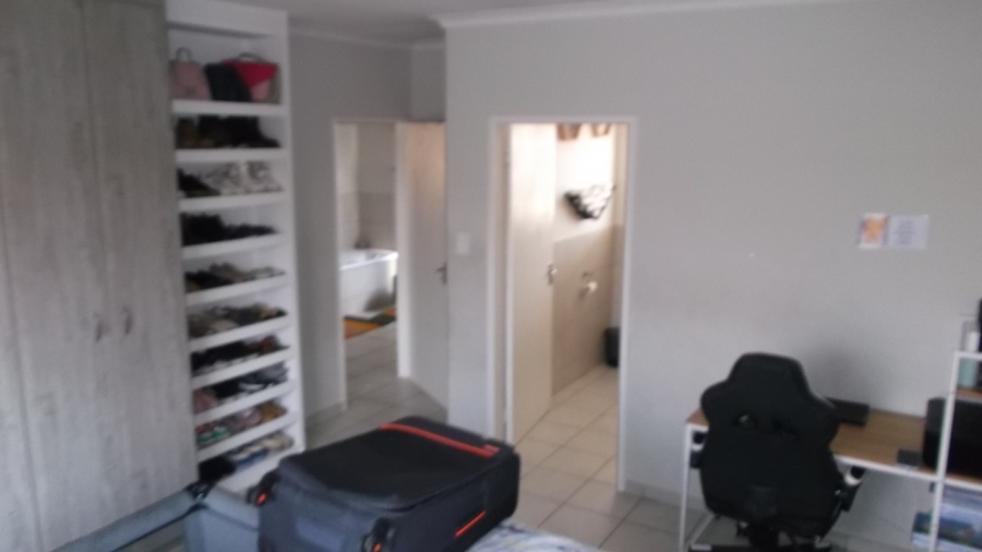 3 Bedroom Property for Sale in Willowbrook Gauteng