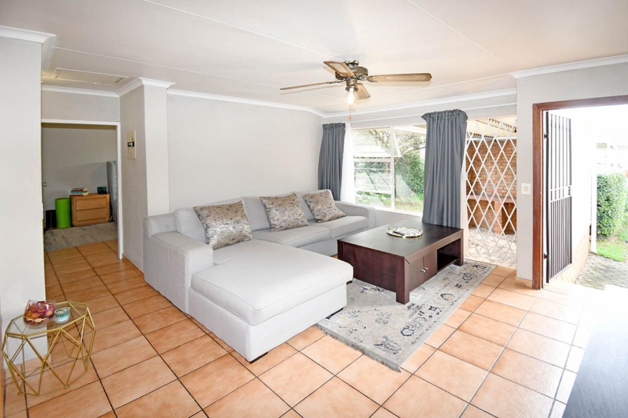 2 Bedroom Property for Sale in Magaliessig Gauteng