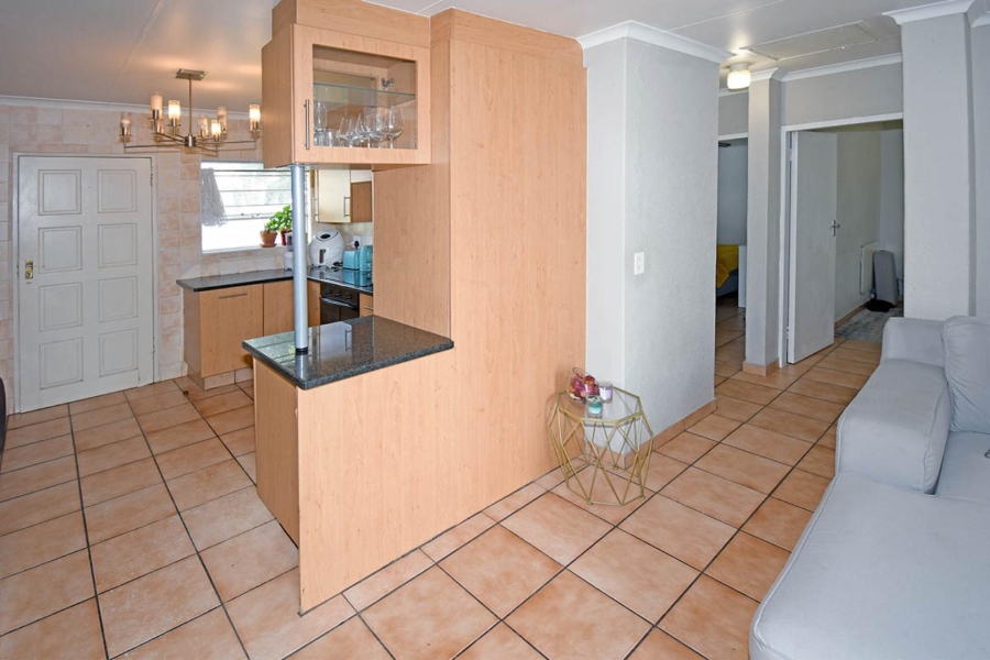 2 Bedroom Property for Sale in Magaliessig Gauteng