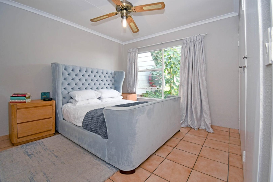 2 Bedroom Property for Sale in Magaliessig Gauteng
