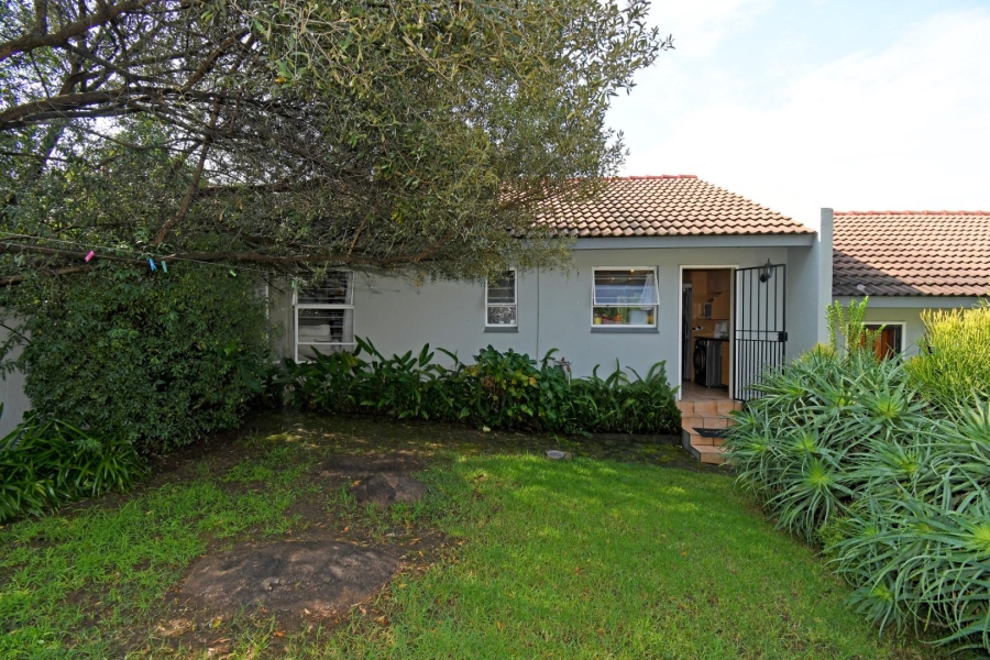 2 Bedroom Property for Sale in Magaliessig Gauteng