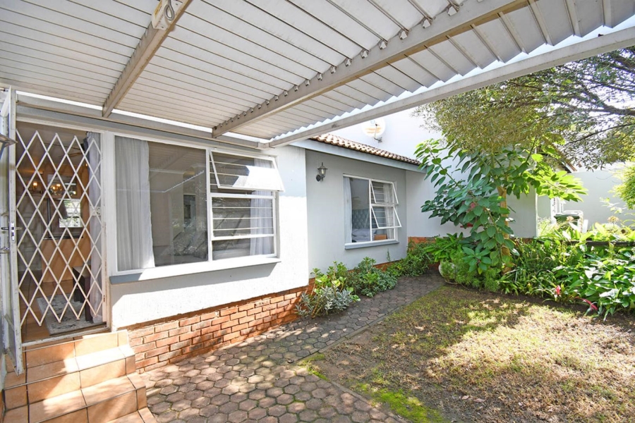 2 Bedroom Property for Sale in Magaliessig Gauteng