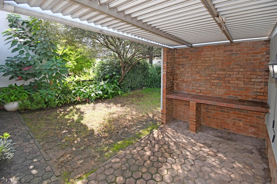 2 Bedroom Property for Sale in Magaliessig Gauteng