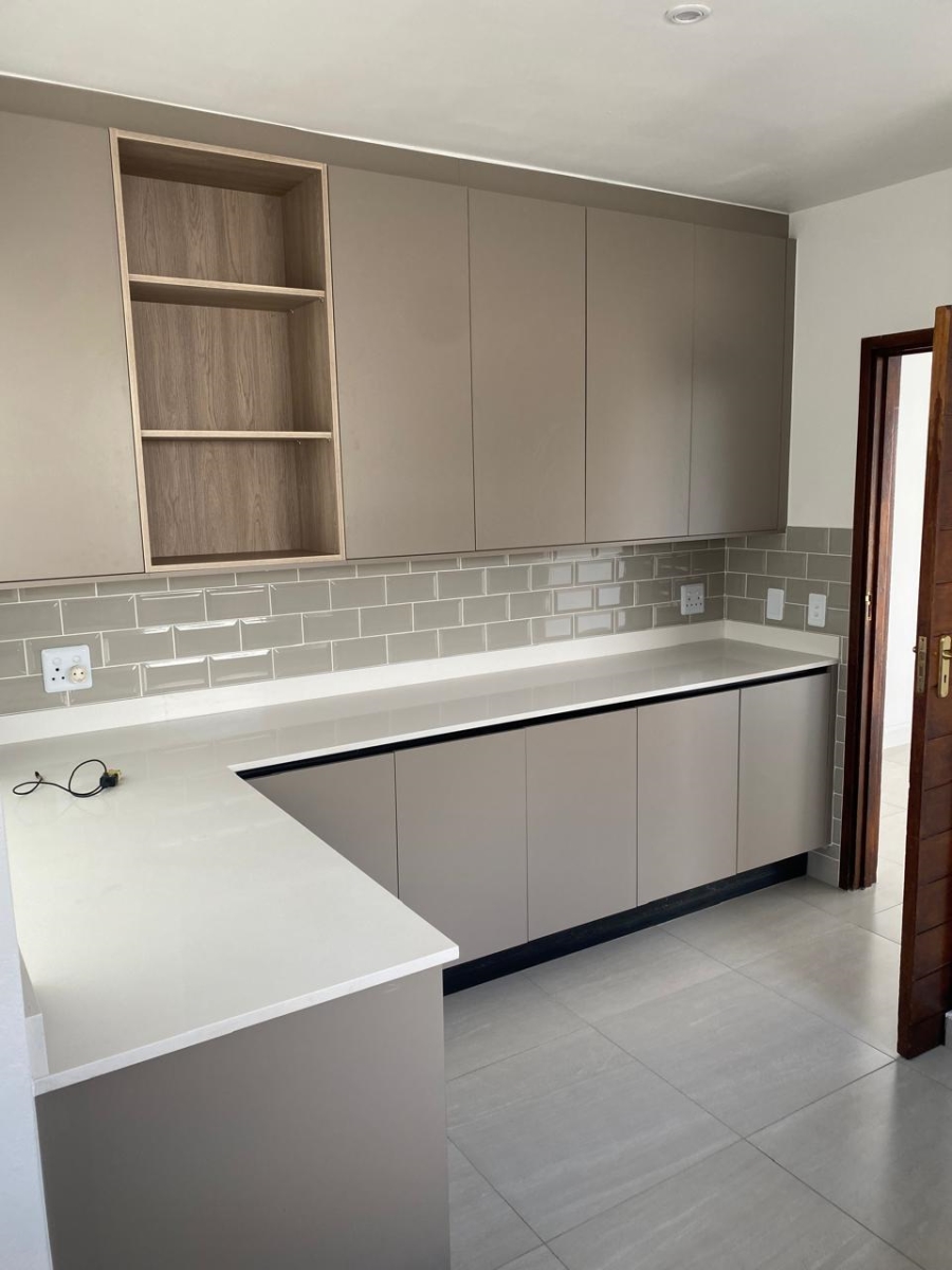 To Let 3 Bedroom Property for Rent in Bryanston Gauteng