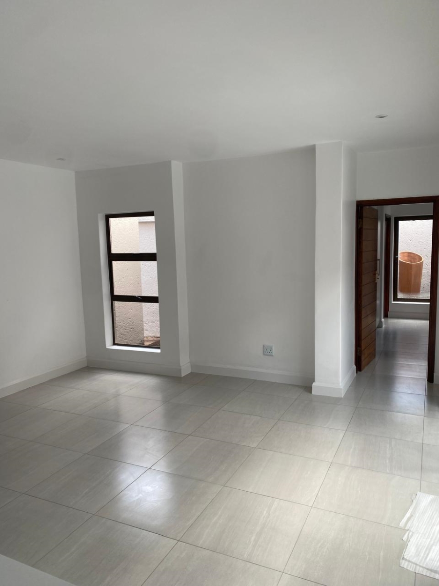 To Let 3 Bedroom Property for Rent in Bryanston Gauteng