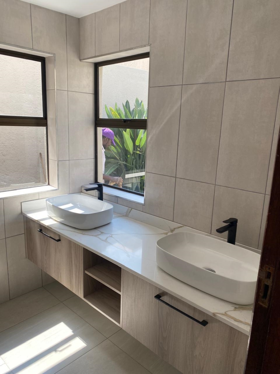 To Let 3 Bedroom Property for Rent in Bryanston Gauteng