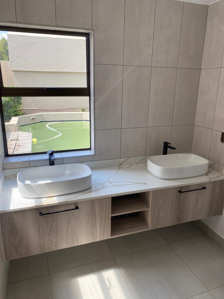 To Let 3 Bedroom Property for Rent in Bryanston Gauteng