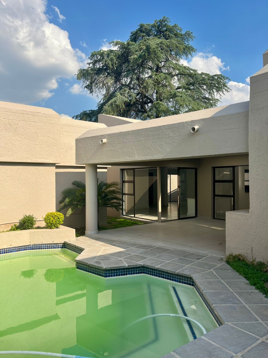 To Let 3 Bedroom Property for Rent in Bryanston Gauteng