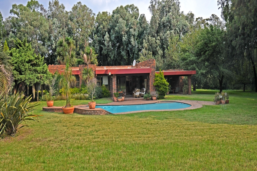 4 Bedroom Property for Sale in Randjesfontein A H Gauteng