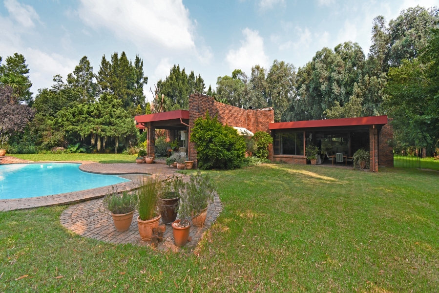 4 Bedroom Property for Sale in Randjesfontein A H Gauteng