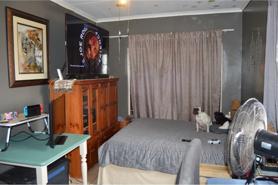 5 Bedroom Property for Sale in The Reeds Gauteng