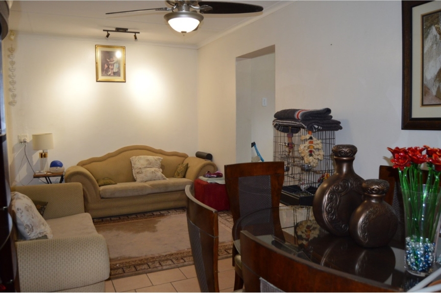 5 Bedroom Property for Sale in The Reeds Gauteng