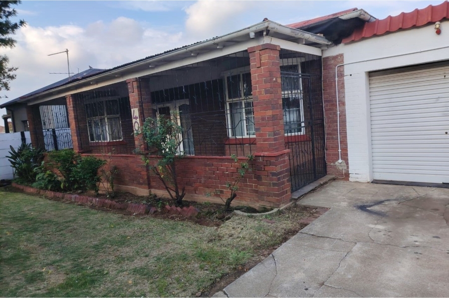 4 Bedroom Property for Sale in Townsview Gauteng