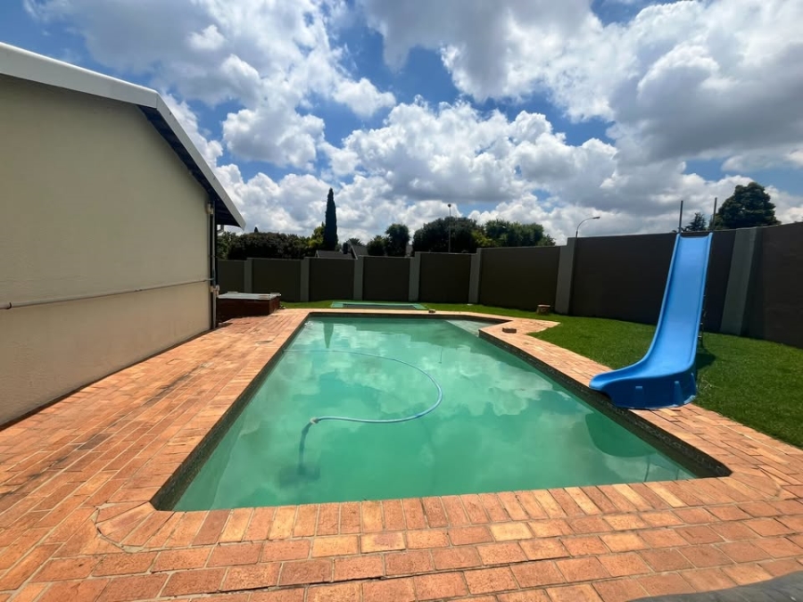 3 Bedroom Property for Sale in Croydon Gauteng