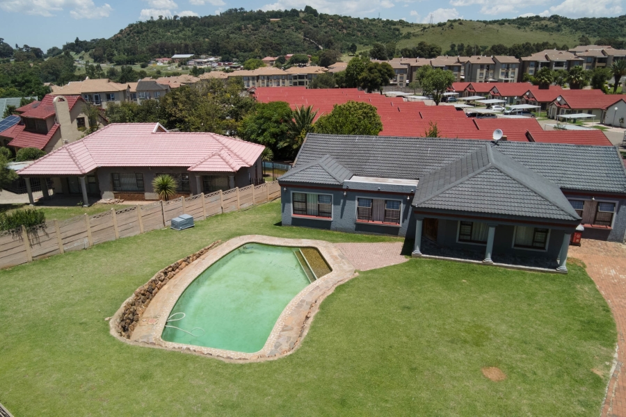 3 Bedroom Property for Sale in Meredale Gauteng