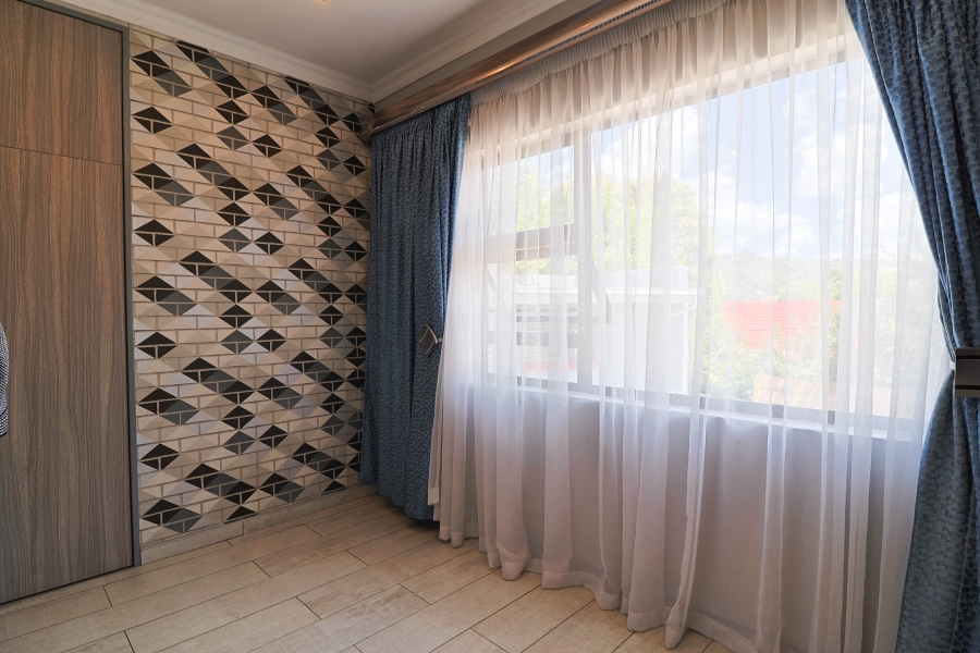 3 Bedroom Property for Sale in Meredale Gauteng
