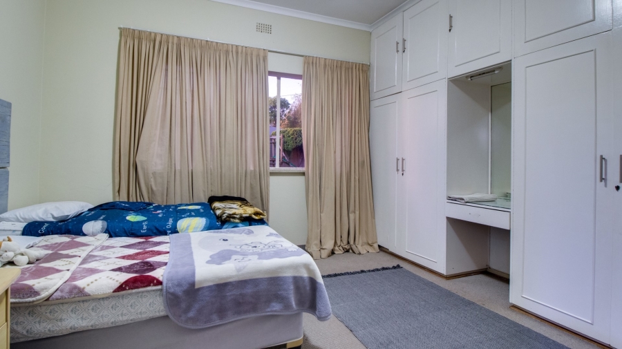 5 Bedroom Property for Sale in Highlands North Gauteng