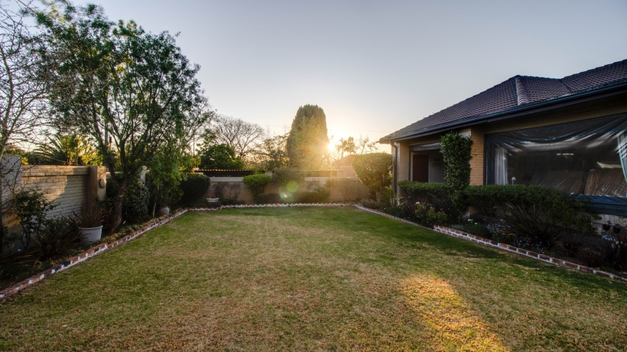 5 Bedroom Property for Sale in Highlands North Gauteng