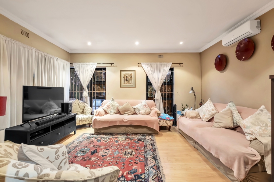 4 Bedroom Property for Sale in Gallo Manor Gauteng