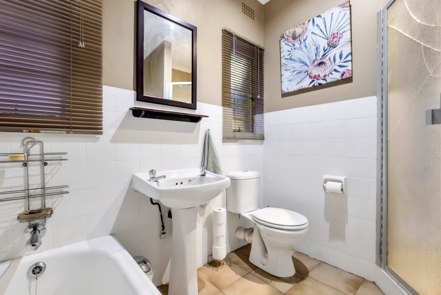 4 Bedroom Property for Sale in Gallo Manor Gauteng