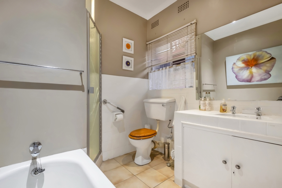 4 Bedroom Property for Sale in Gallo Manor Gauteng
