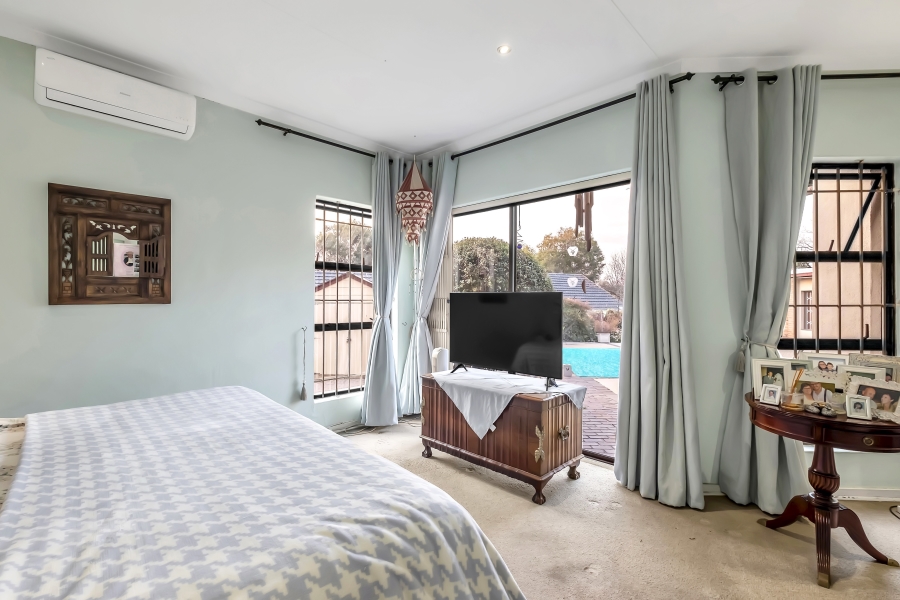 4 Bedroom Property for Sale in Gallo Manor Gauteng
