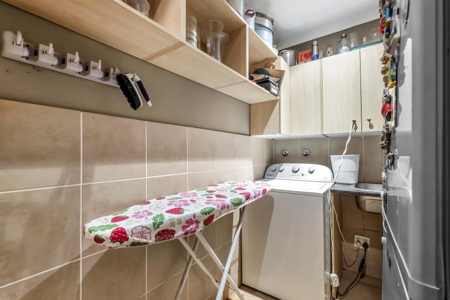 4 Bedroom Property for Sale in Gallo Manor Gauteng