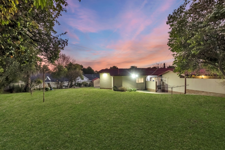 4 Bedroom Property for Sale in Gallo Manor Gauteng