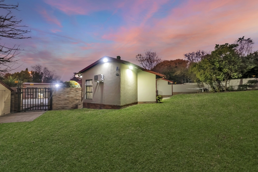 4 Bedroom Property for Sale in Gallo Manor Gauteng