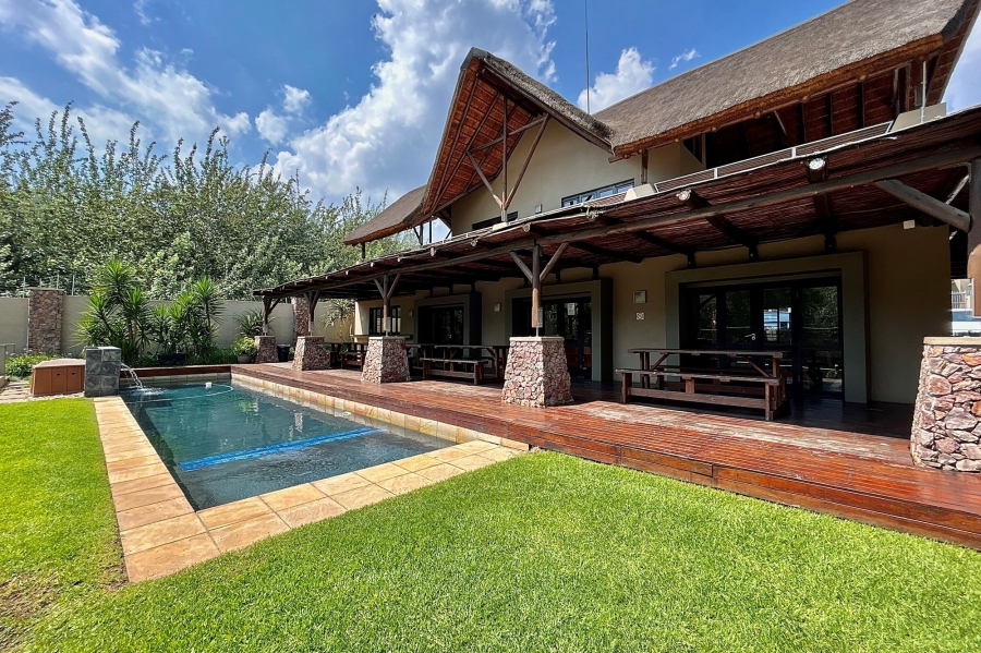 1 Bedroom Property for Sale in Douglasdale Gauteng