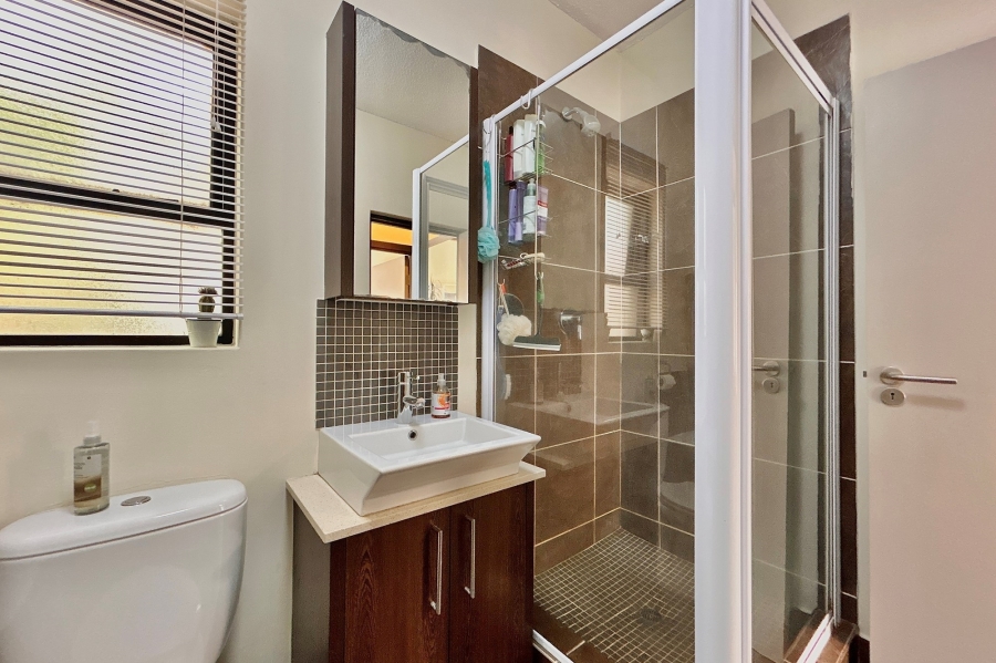 1 Bedroom Property for Sale in Douglasdale Gauteng