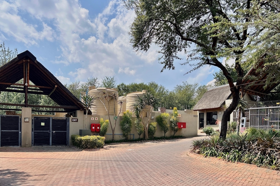 1 Bedroom Property for Sale in Douglasdale Gauteng