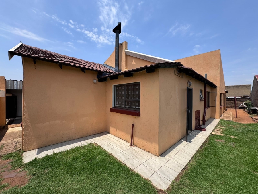 4 Bedroom Property for Sale in Tokoza Ext 2 Gauteng