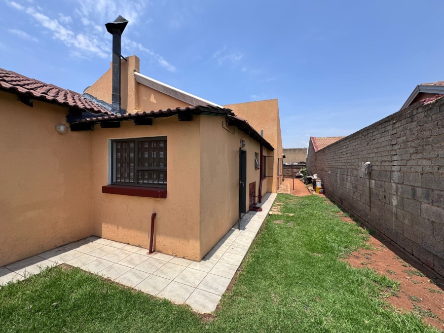 4 Bedroom Property for Sale in Tokoza Ext 2 Gauteng