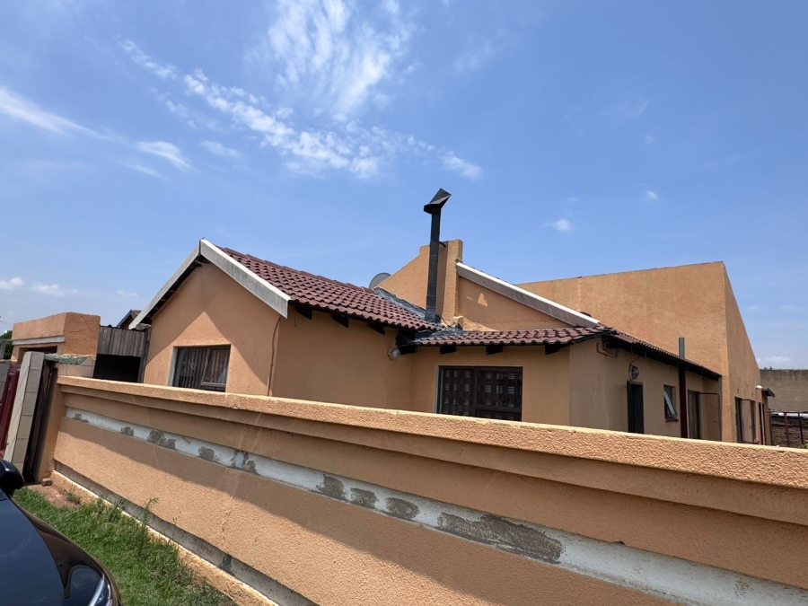 4 Bedroom Property for Sale in Tokoza Ext 2 Gauteng