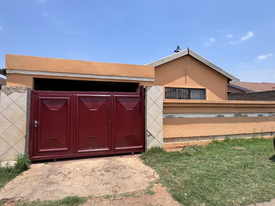 4 Bedroom Property for Sale in Tokoza Ext 2 Gauteng