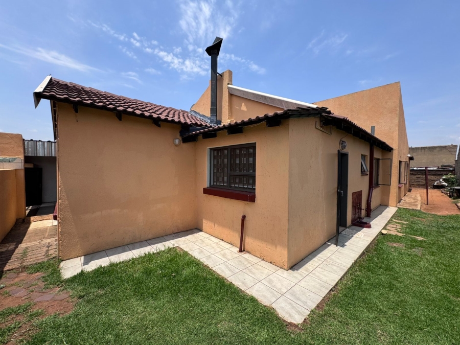 4 Bedroom Property for Sale in Tokoza Ext 2 Gauteng