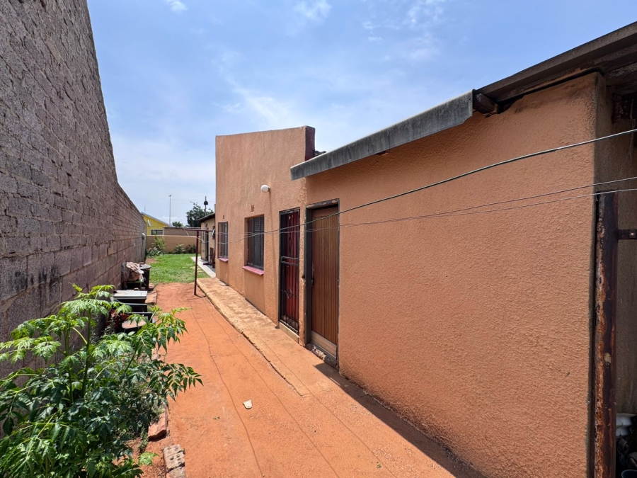 4 Bedroom Property for Sale in Tokoza Ext 2 Gauteng
