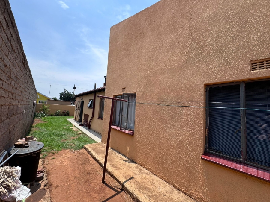 4 Bedroom Property for Sale in Tokoza Ext 2 Gauteng