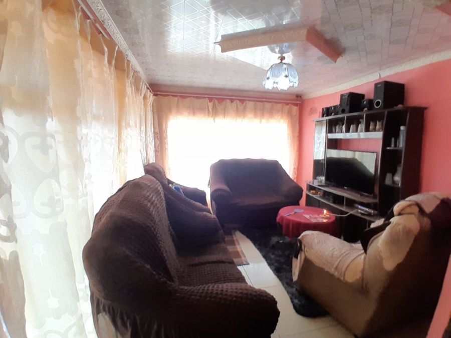 4 Bedroom Property for Sale in Khutsong South Gauteng