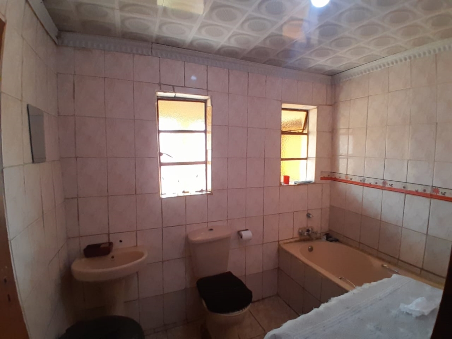 4 Bedroom Property for Sale in Khutsong South Gauteng