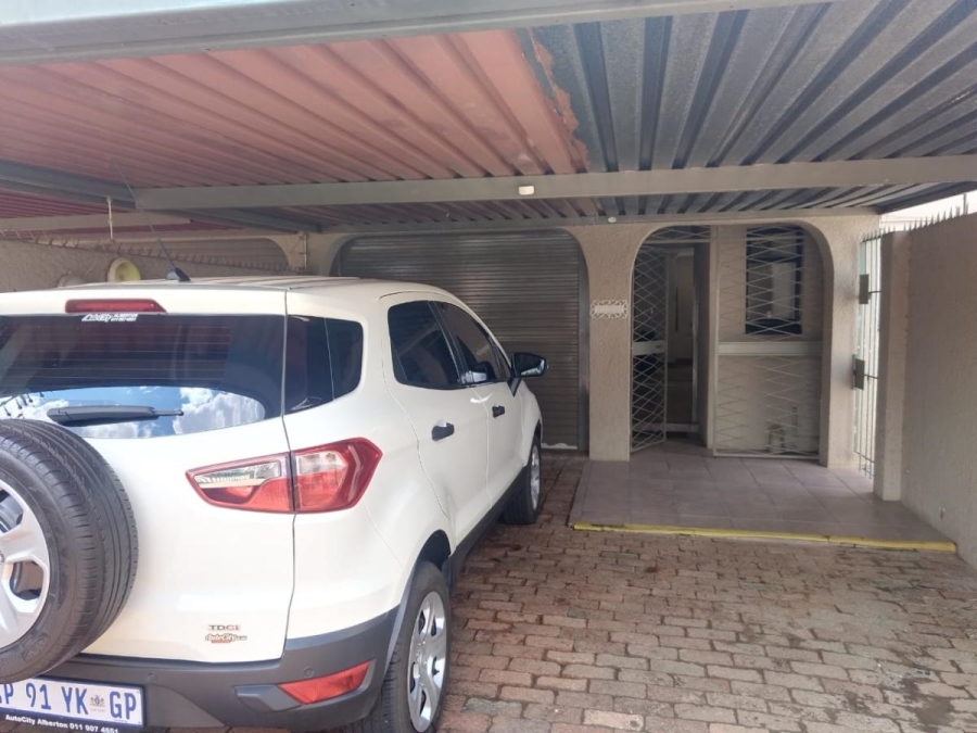3 Bedroom Property for Sale in Beyers Park Gauteng