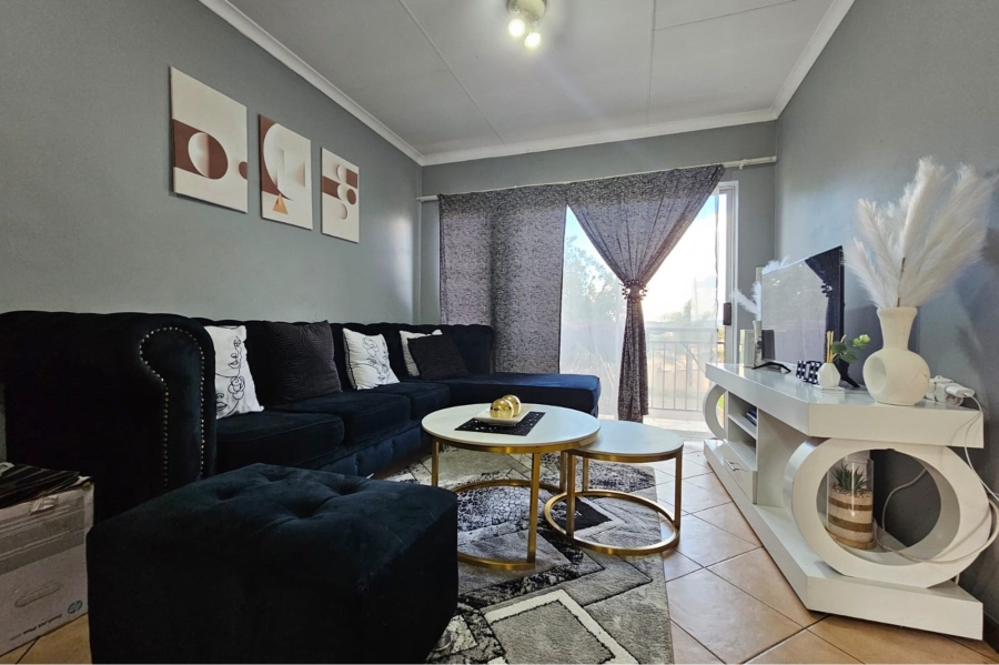 To Let 2 Bedroom Property for Rent in Noordwyk Gauteng