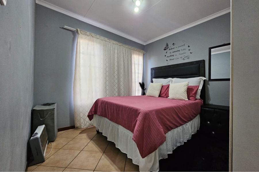 To Let 2 Bedroom Property for Rent in Noordwyk Gauteng